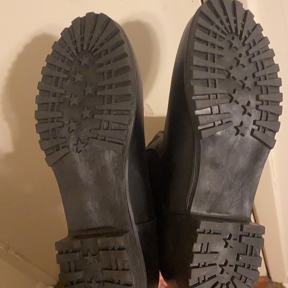 Boots - Picture 3 of 3